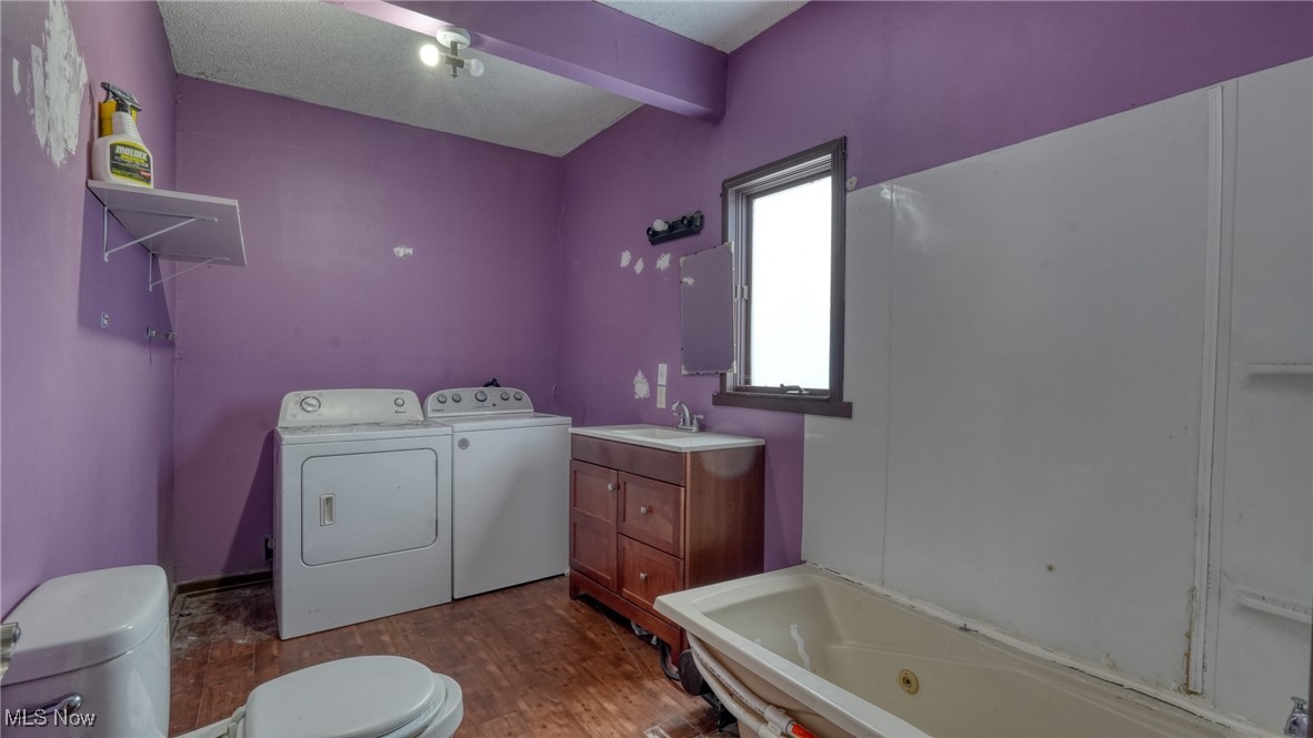 615 Clark Street Property Photo 11