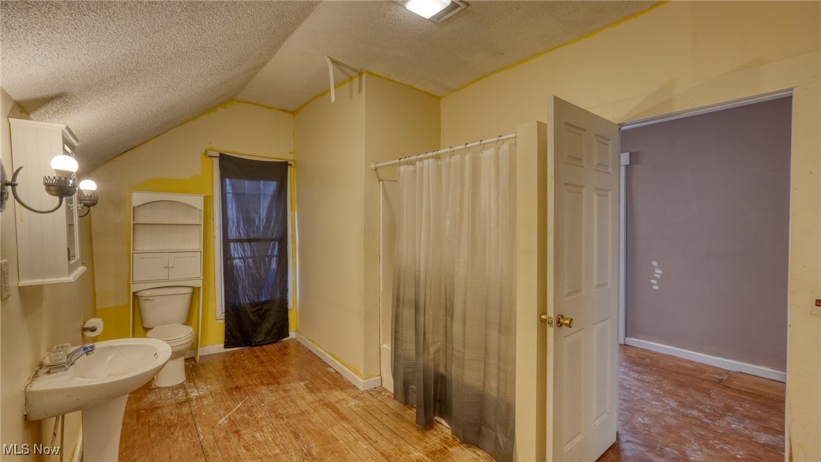 615 Clark Street Property Photo 16