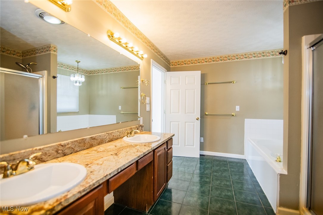 5123 Glenbrook Drive Property Photo 28