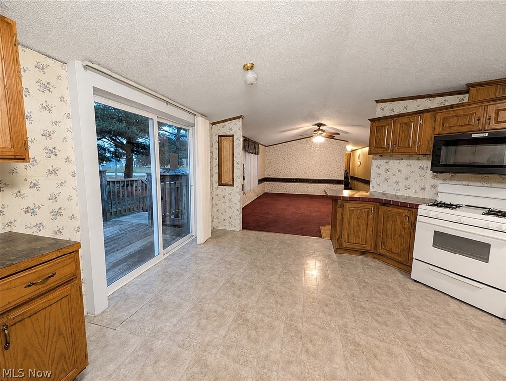 9623 Yoder Road Property Photo 5