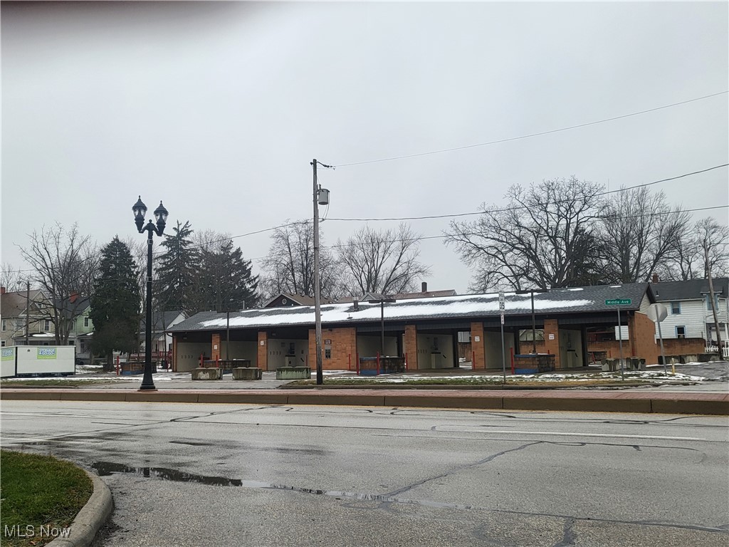 827 Middle Avenue Property Photo 2