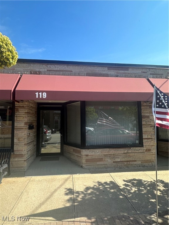 119 E Market Street Property Photo 1