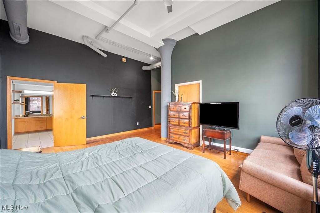 2077 E 4th Street 8e Property Photo 12