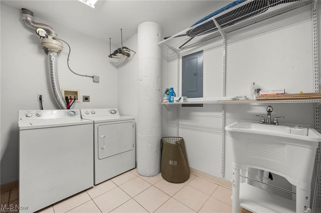 2077 E 4th Street 8e Property Photo 18