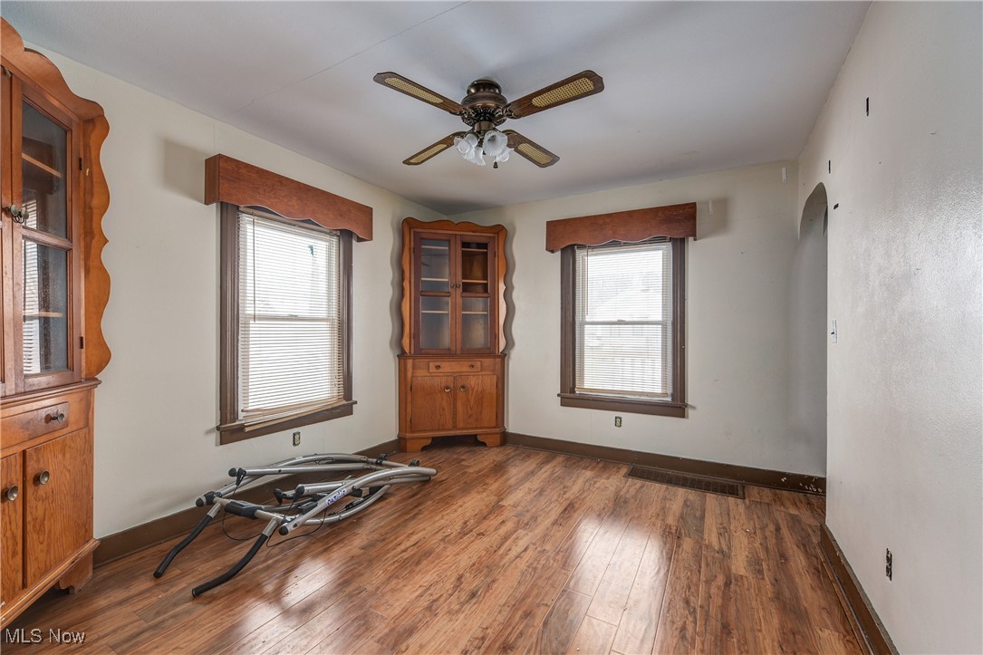 326 Indiana Avenue Property Photo 8