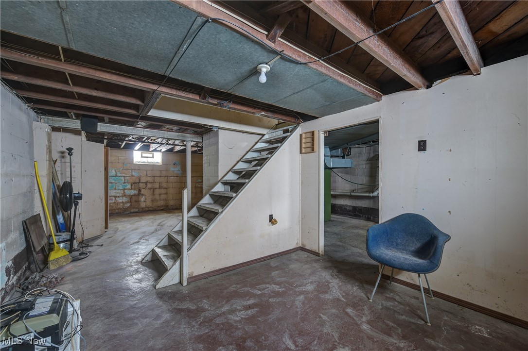 326 Indiana Avenue Property Photo 29