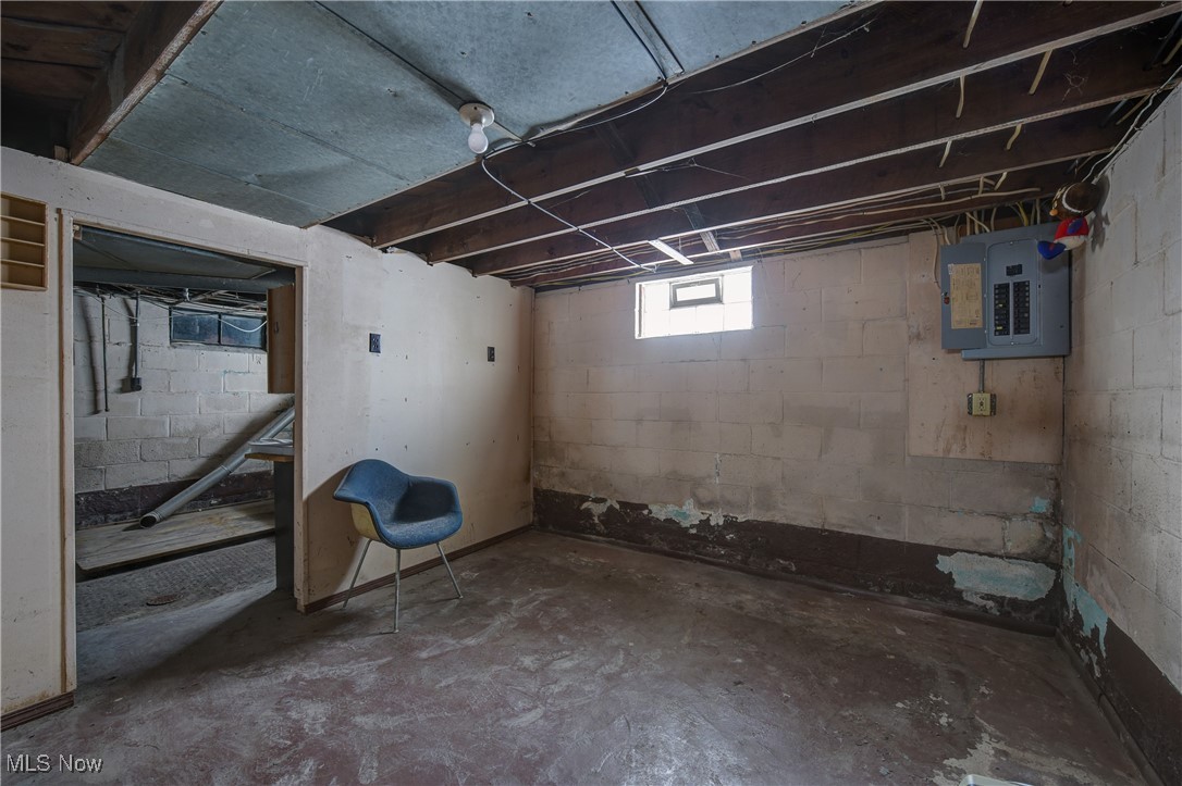 326 Indiana Avenue Property Photo 32