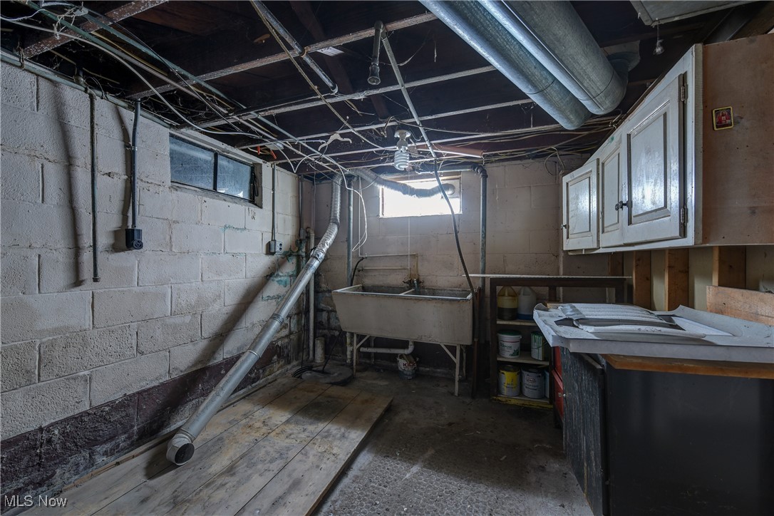 326 Indiana Avenue Property Photo 33