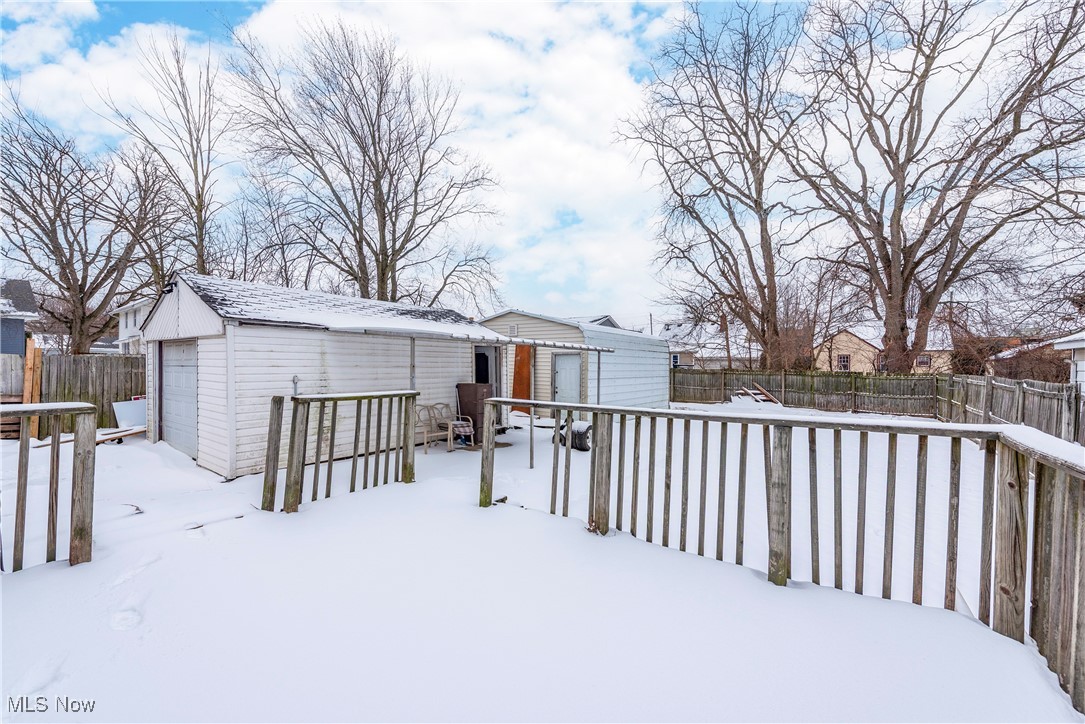 326 Indiana Avenue Property Photo 37