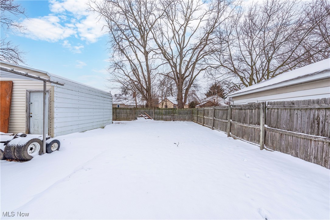 326 Indiana Avenue Property Photo 38