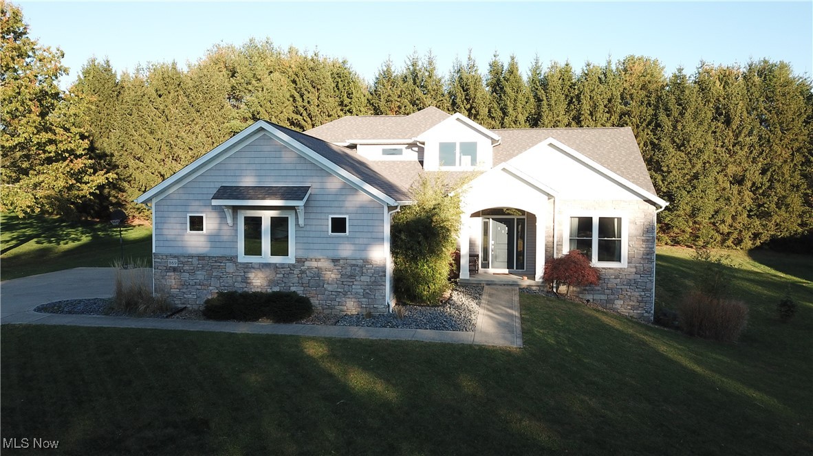869 Meadow Lane