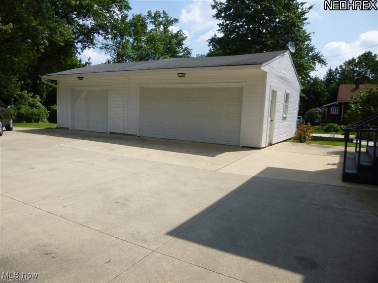 751 E Main Street Property Photo 4