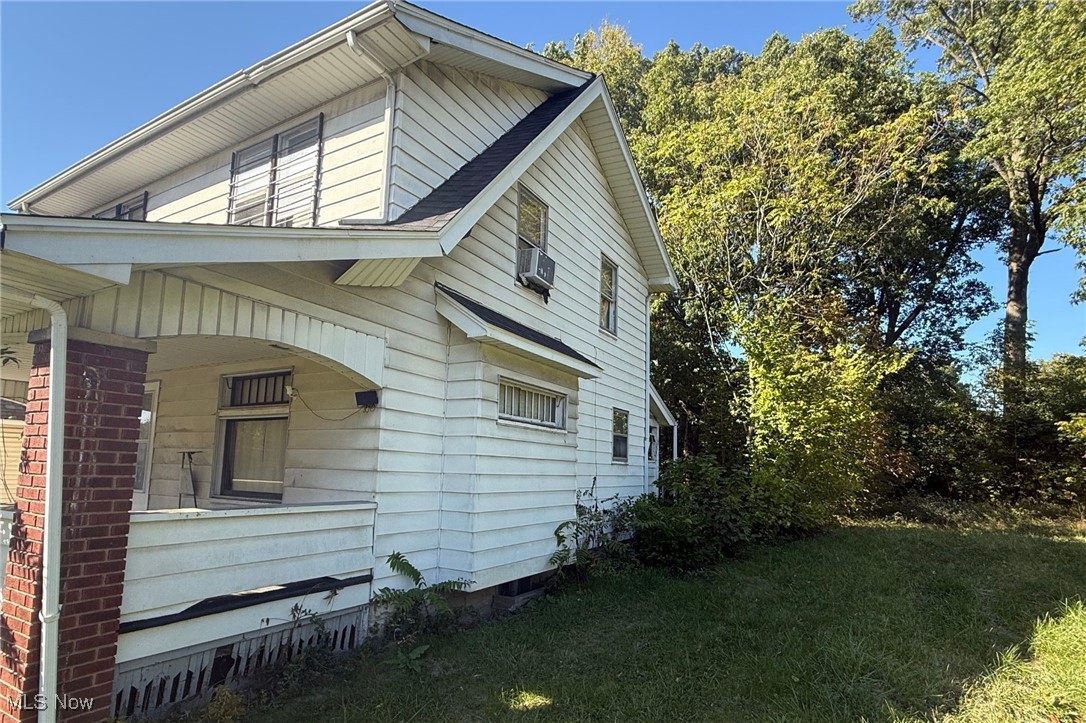 178 E Ravenwood Avenue Property Photo 3