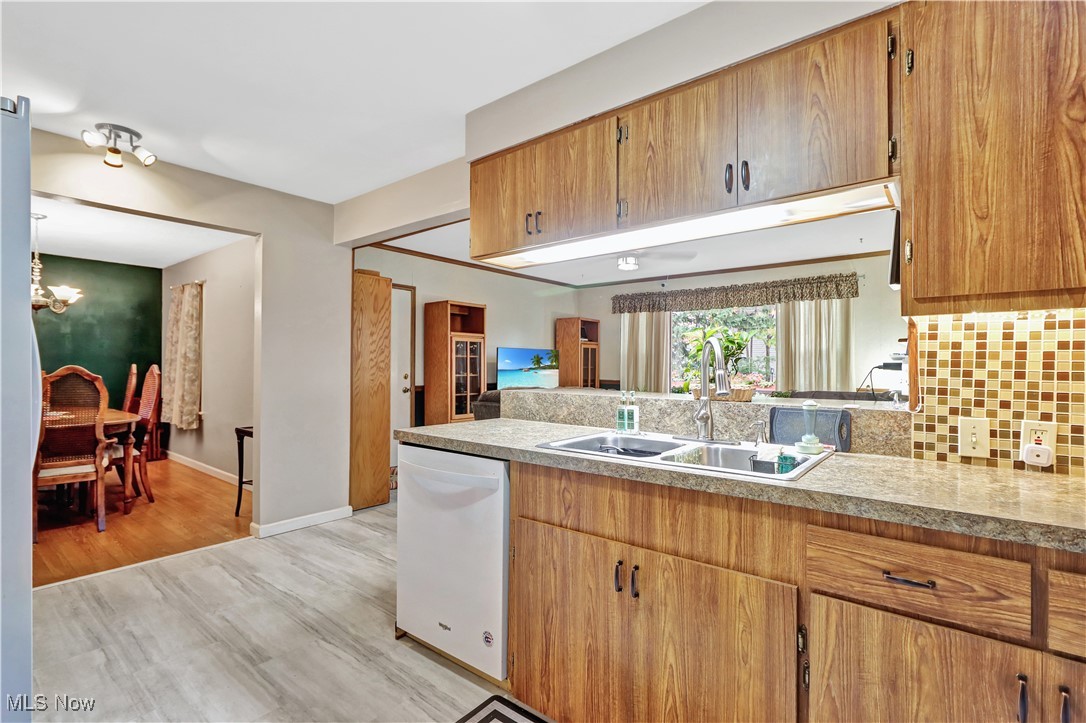 25550 Glenbrook Boulevard Property Photo 3