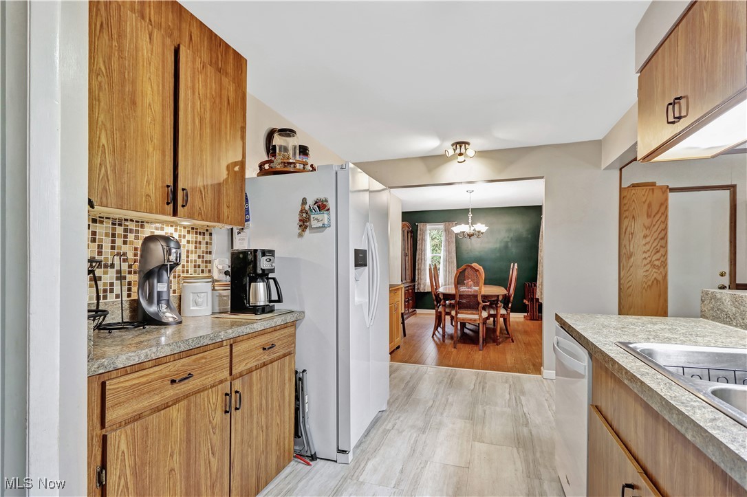 25550 Glenbrook Boulevard Property Photo 6