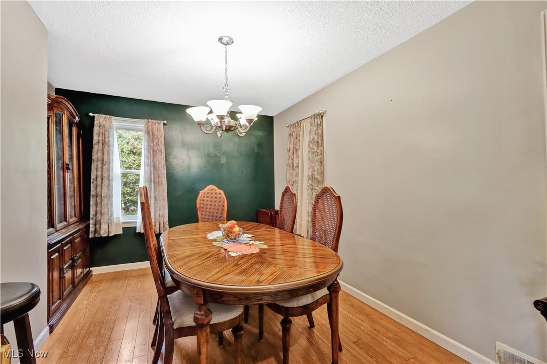 25550 Glenbrook Boulevard Property Photo 8