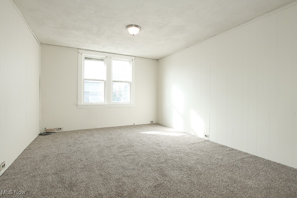 1101 E 66th Street Property Photo 4