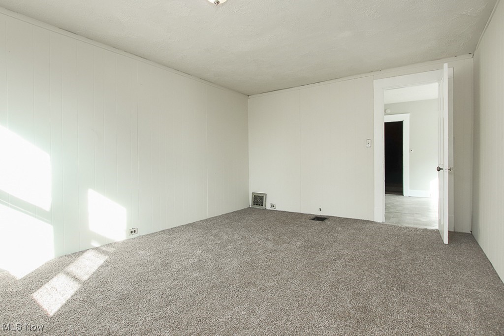 1101 E 66th Street Property Photo 7