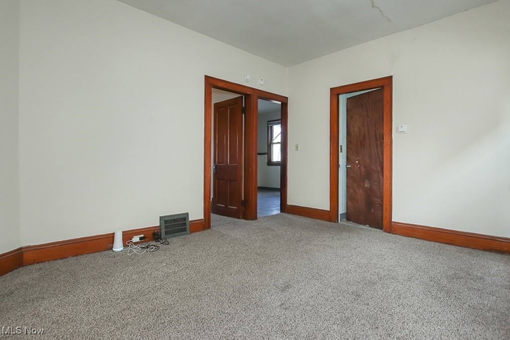 1101 E 66th Street Property Photo 9