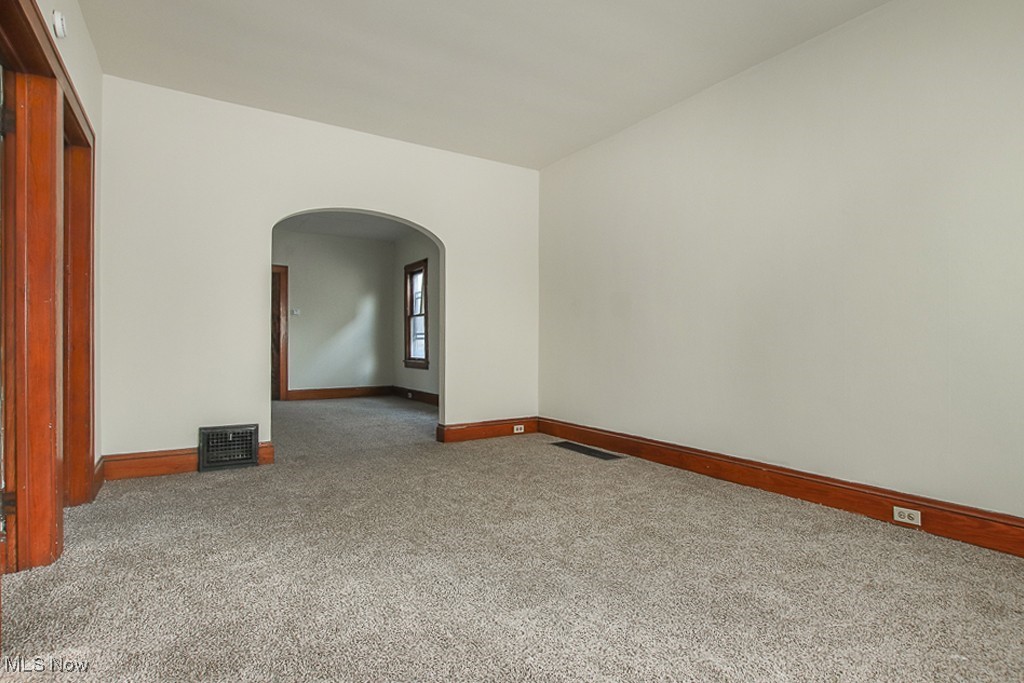 1101 E 66th Street Property Photo 11