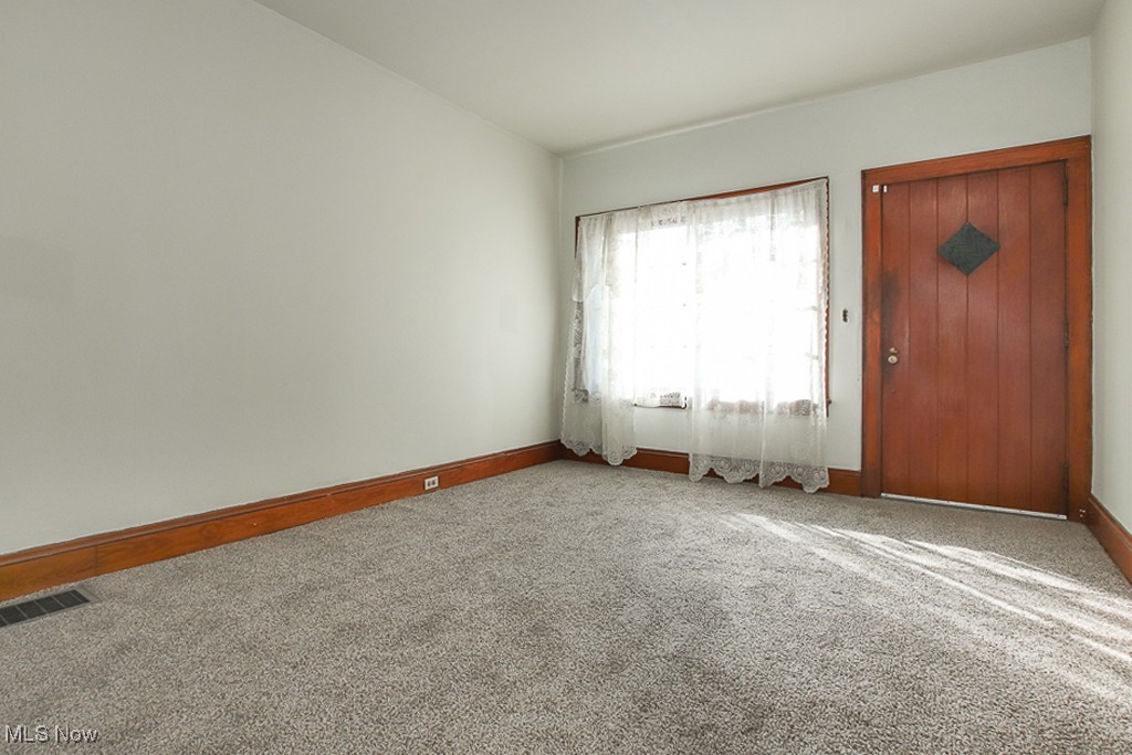 1101 E 66th Street Property Photo 12