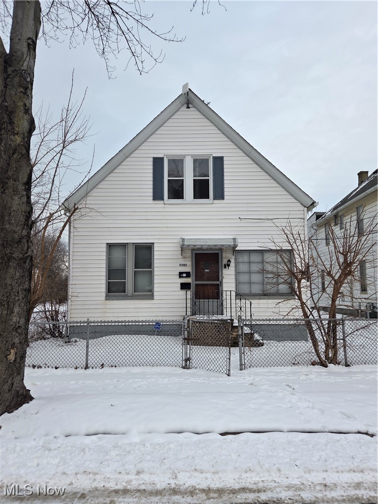 1101 E 66th Street Property Photo 15