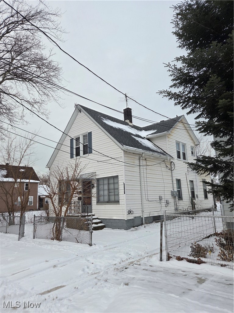 1101 E 66th Street Property Photo 17