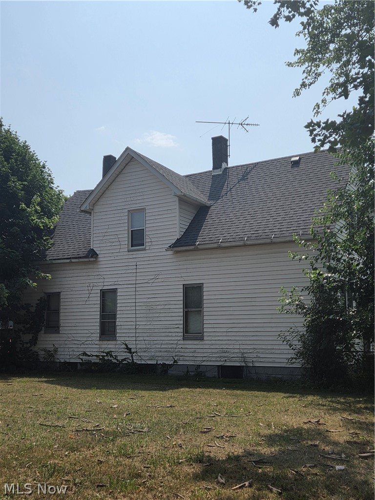 1101 E 66th Street Property Photo 18