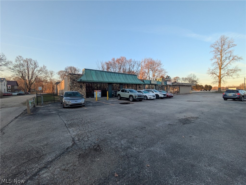 1626 E Prospect Road Property Photo 3