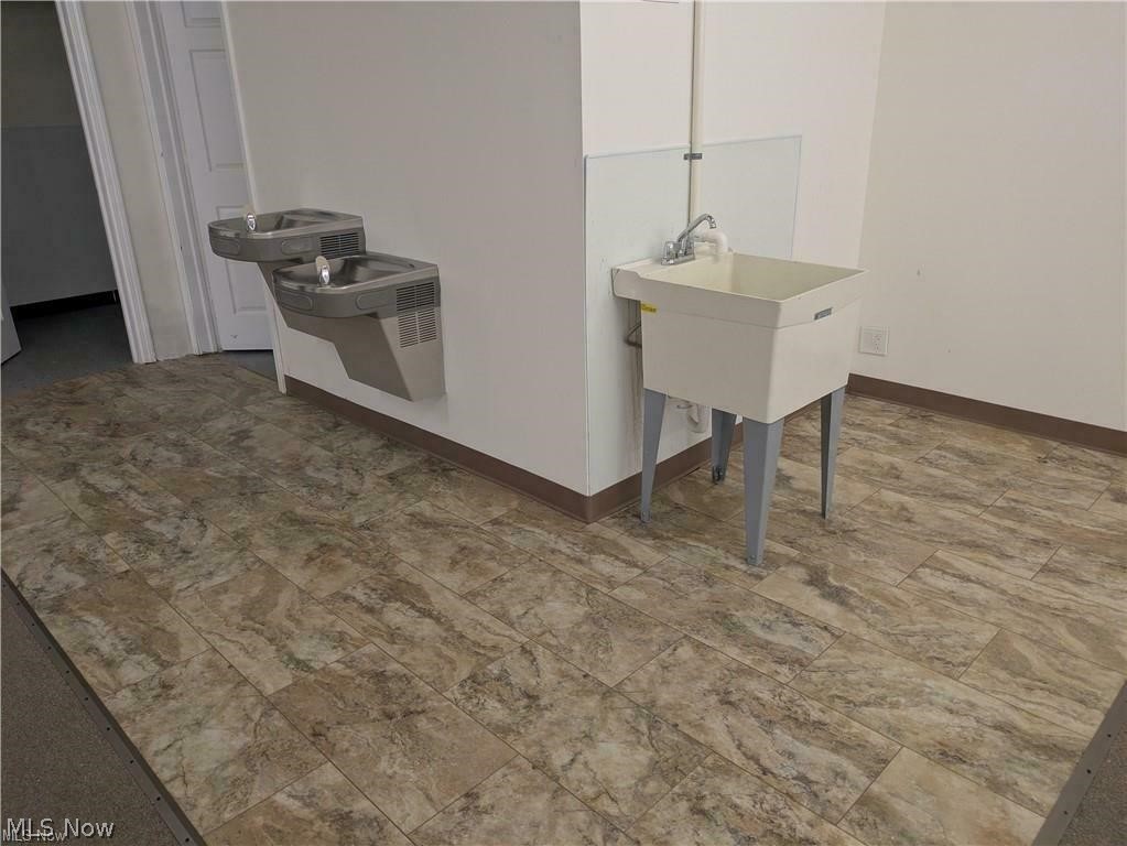 1626 E Prospect Road Property Photo 10