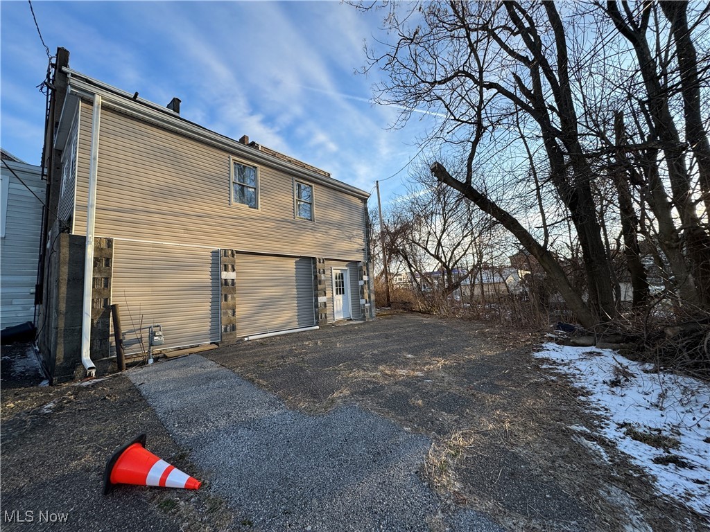 152 E Main Street Property Photo 4