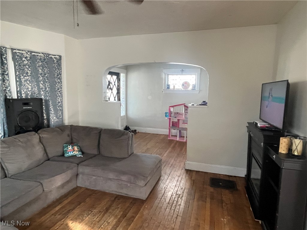 7409 Dearborn Avenue Property Photo 5