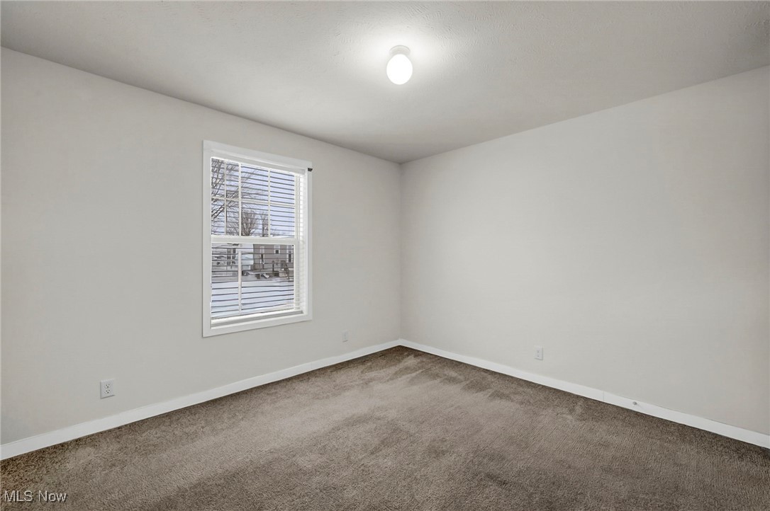 348 Robin Drive Property Photo 32