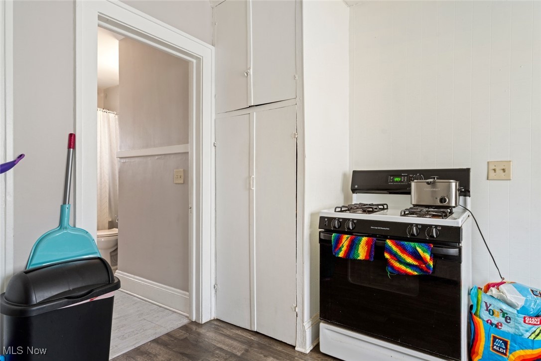10609 Wadsworth Avenue Property Photo 8