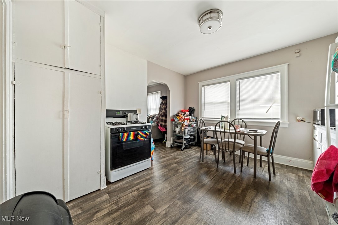 10609 Wadsworth Avenue Property Photo 10