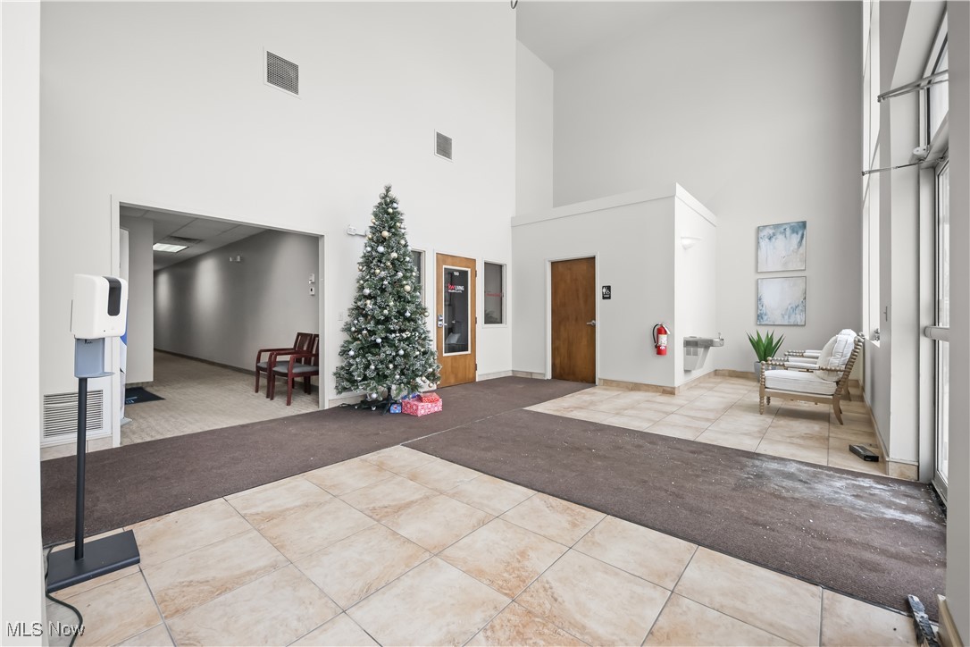 32875 Solon Road Property Photo 24