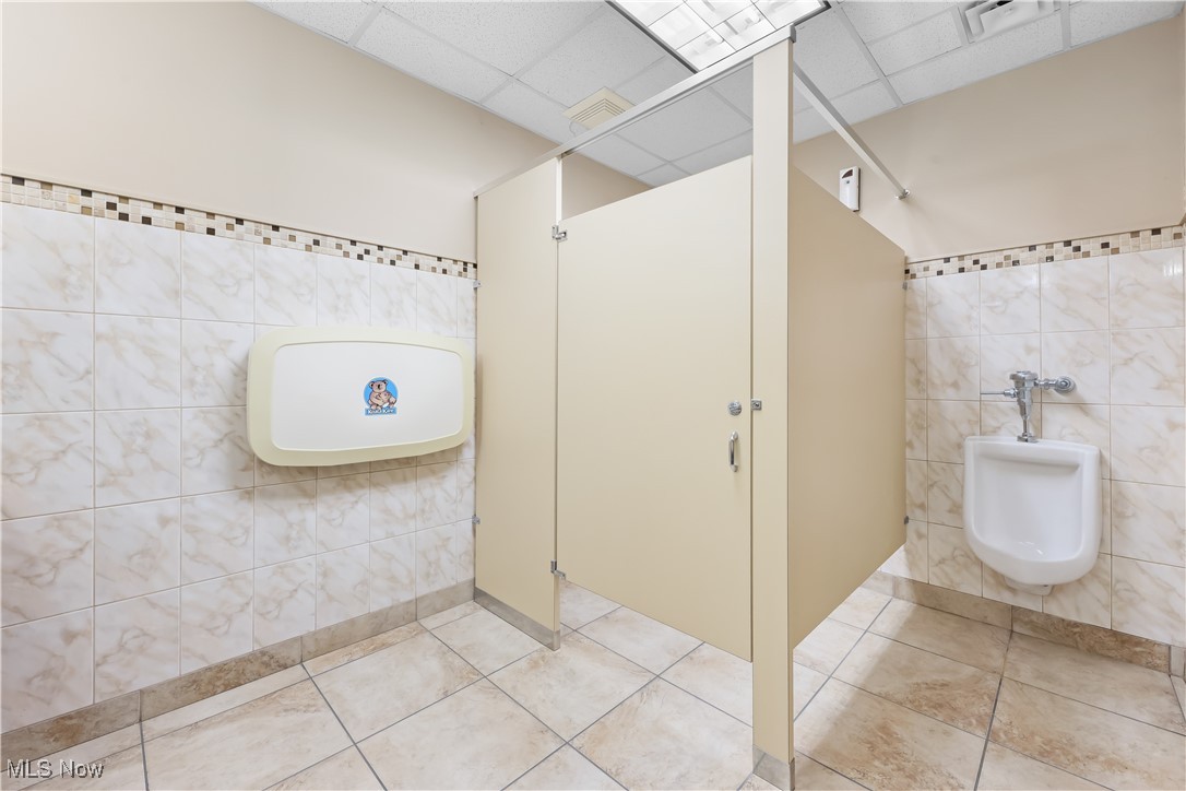 32875 Solon Road Property Photo 29
