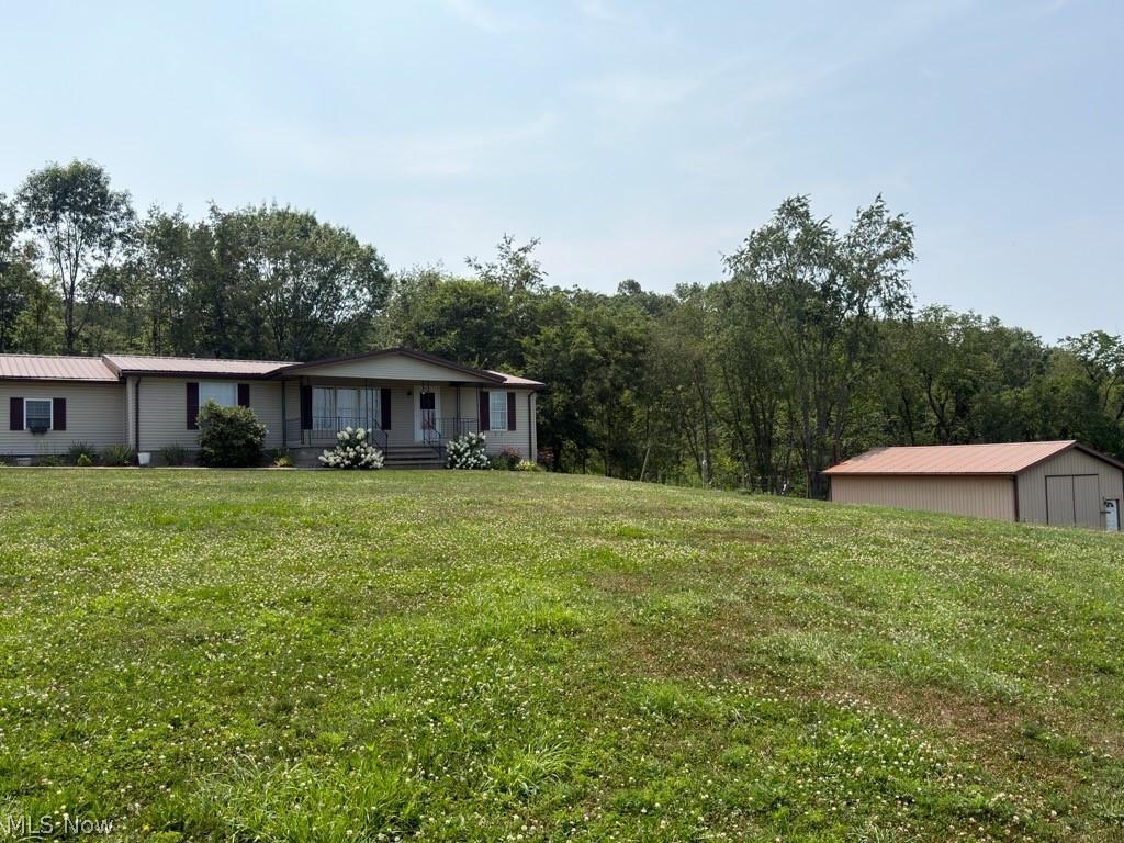 1105 Pacific Road Ne Property Photo 4