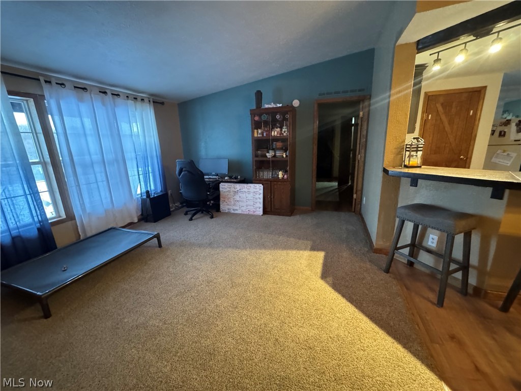 1105 Pacific Road Ne Property Photo 10