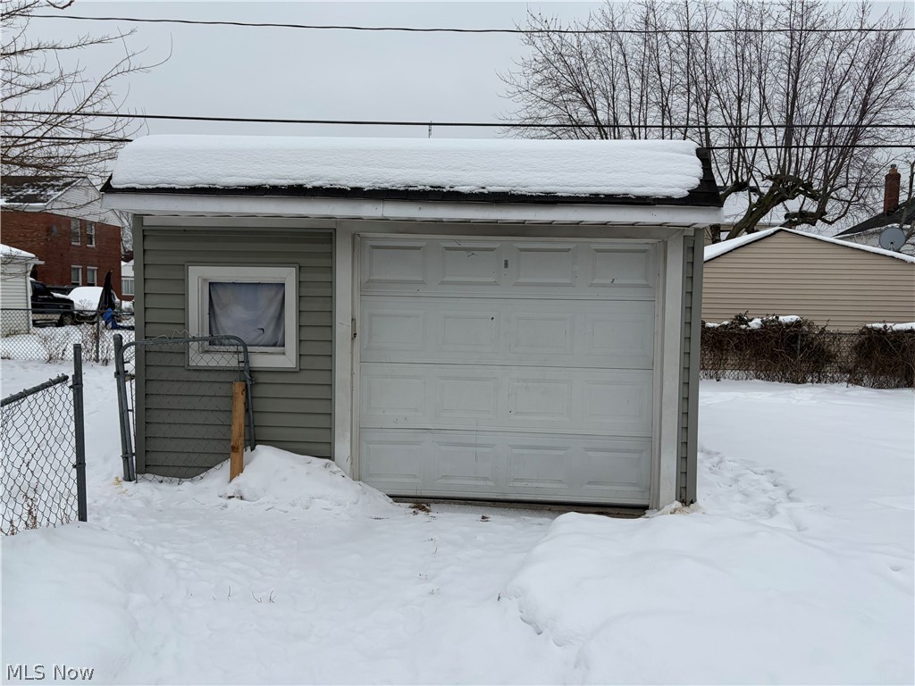 20890 Morris Avenue Property Photo 3