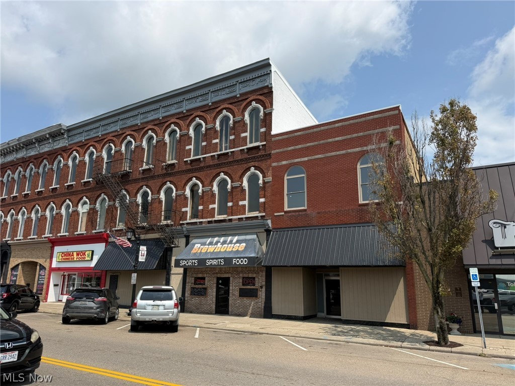 127 S Broadway Street Property Photo 1