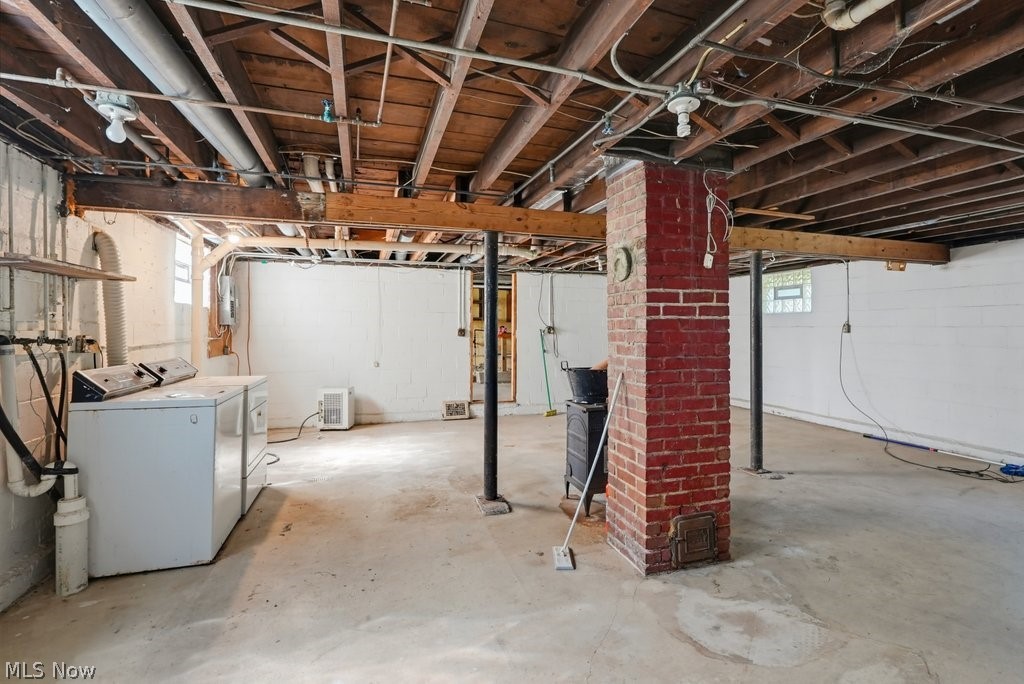 27015 Aurora Road Property Photo 28