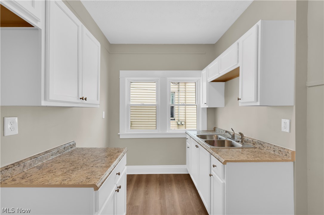 9409 Denison Avenue 3/dn Property Photo 7