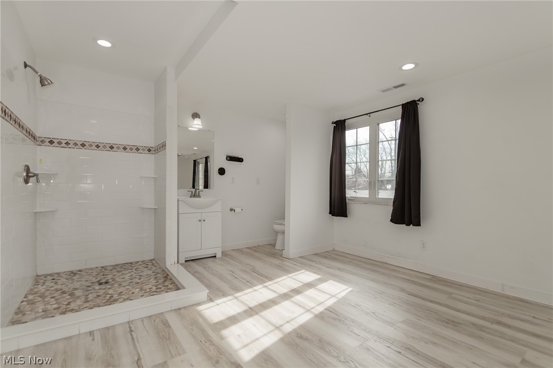 5393 Pearl Road Property Photo 16