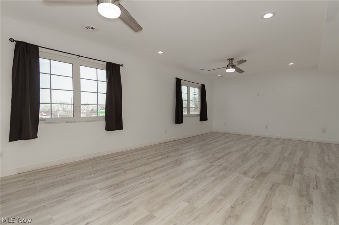 5393 Pearl Road Property Photo 22