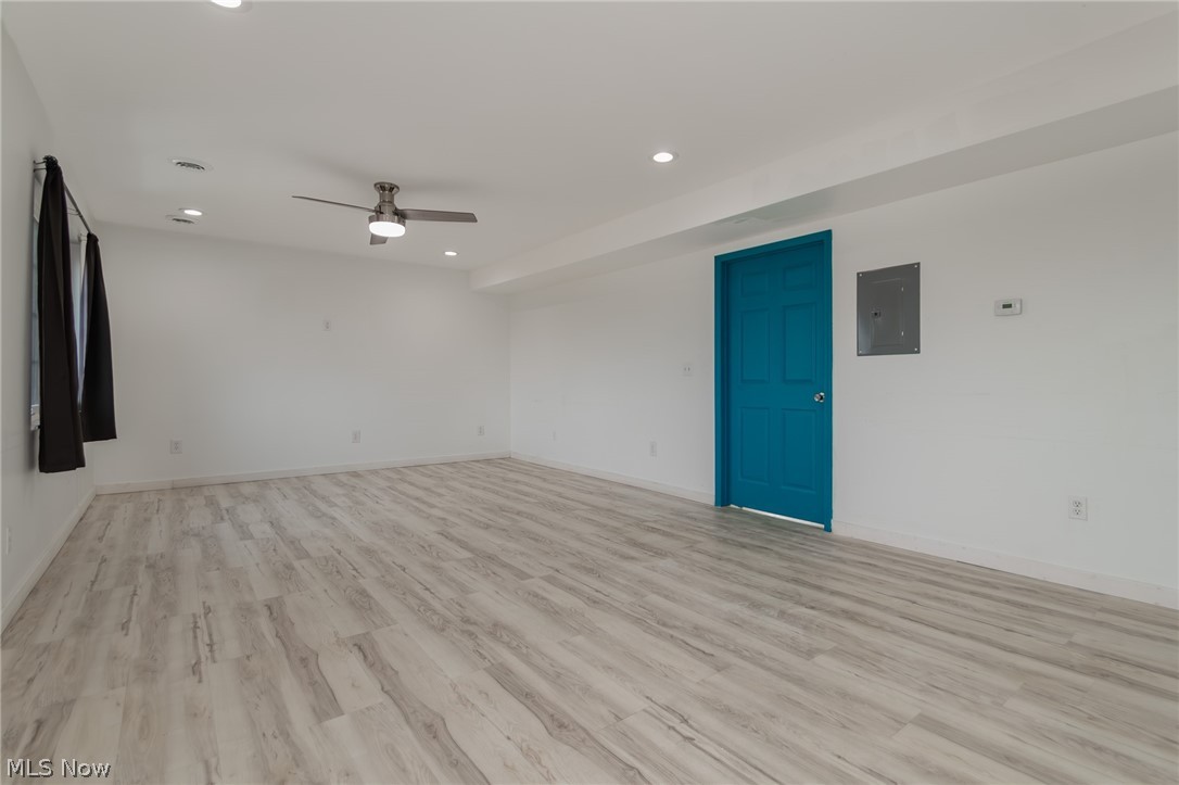 5393 Pearl Road Property Photo 23