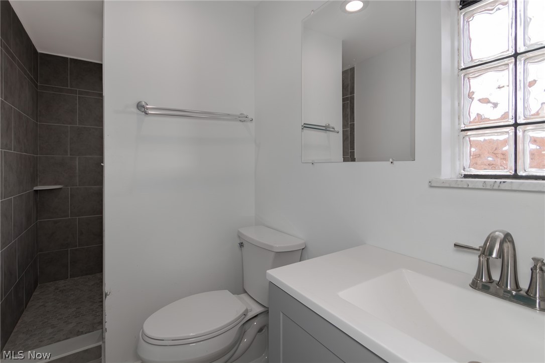 5393 Pearl Road Property Photo 29