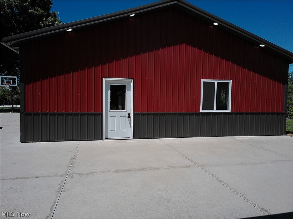 7184 State Route 43 Property Photo 2