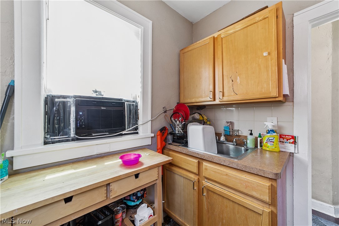608 E 185th Property Photo 29