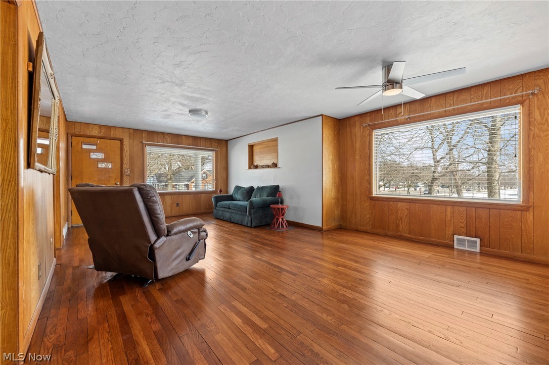 6312 E Pleasant Valley Road Property Photo 8